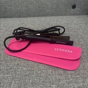 Mini hair straightener with a pouch